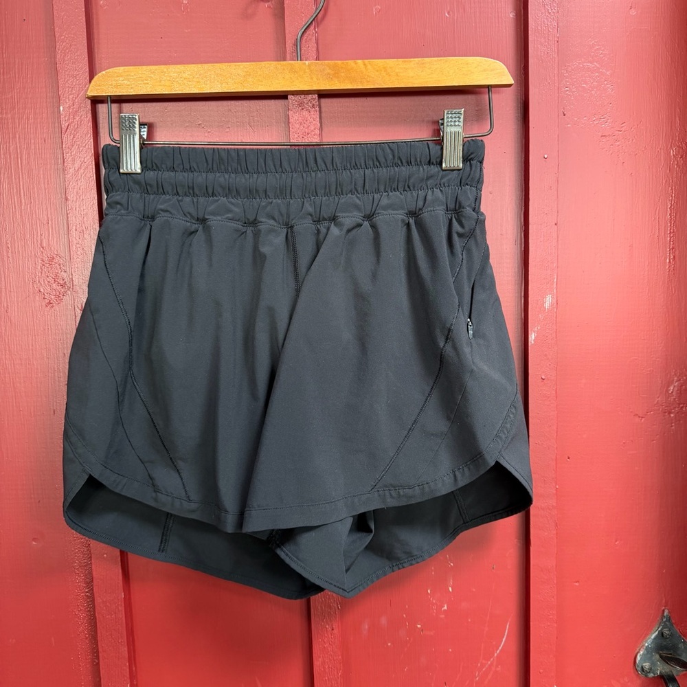 lululemon athletica Black Women's Athletic Shorts with Elastic Waist - Picture 6 of 7